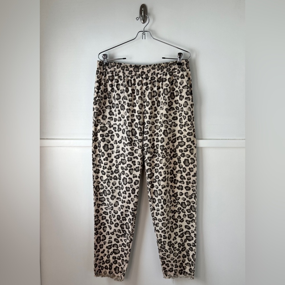 Monrow Leopard Print Cotton Raw Hem Crop Pull on Pants
